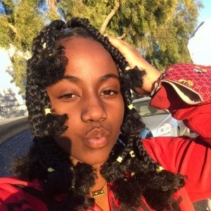 Meet your Posher, Lashay